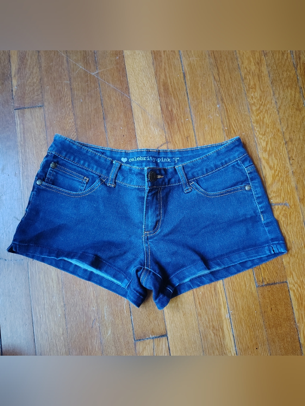 Low Rise Celebrity Pink Dark Wash Denim Shorts Size 5 Small Stretch Jean Short